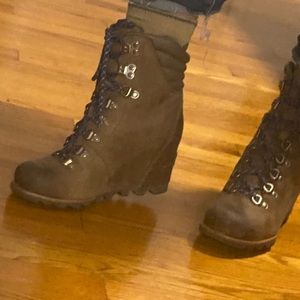 Sorel wedge boots